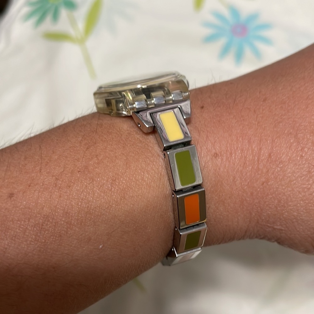 Swatch - Picture 2 of 4